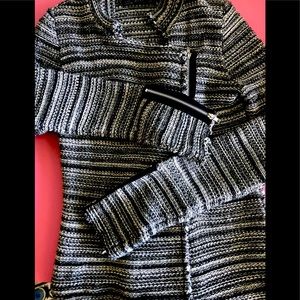ZARA sweater size M,